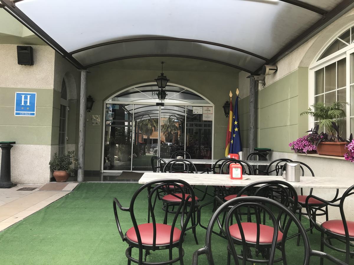 Hospedium Hotel Twist Torredonjimeno Екстериор снимка