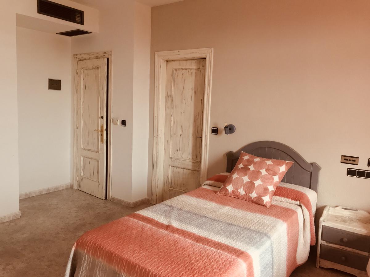 Hospedium Hotel Twist Torredonjimeno Екстериор снимка