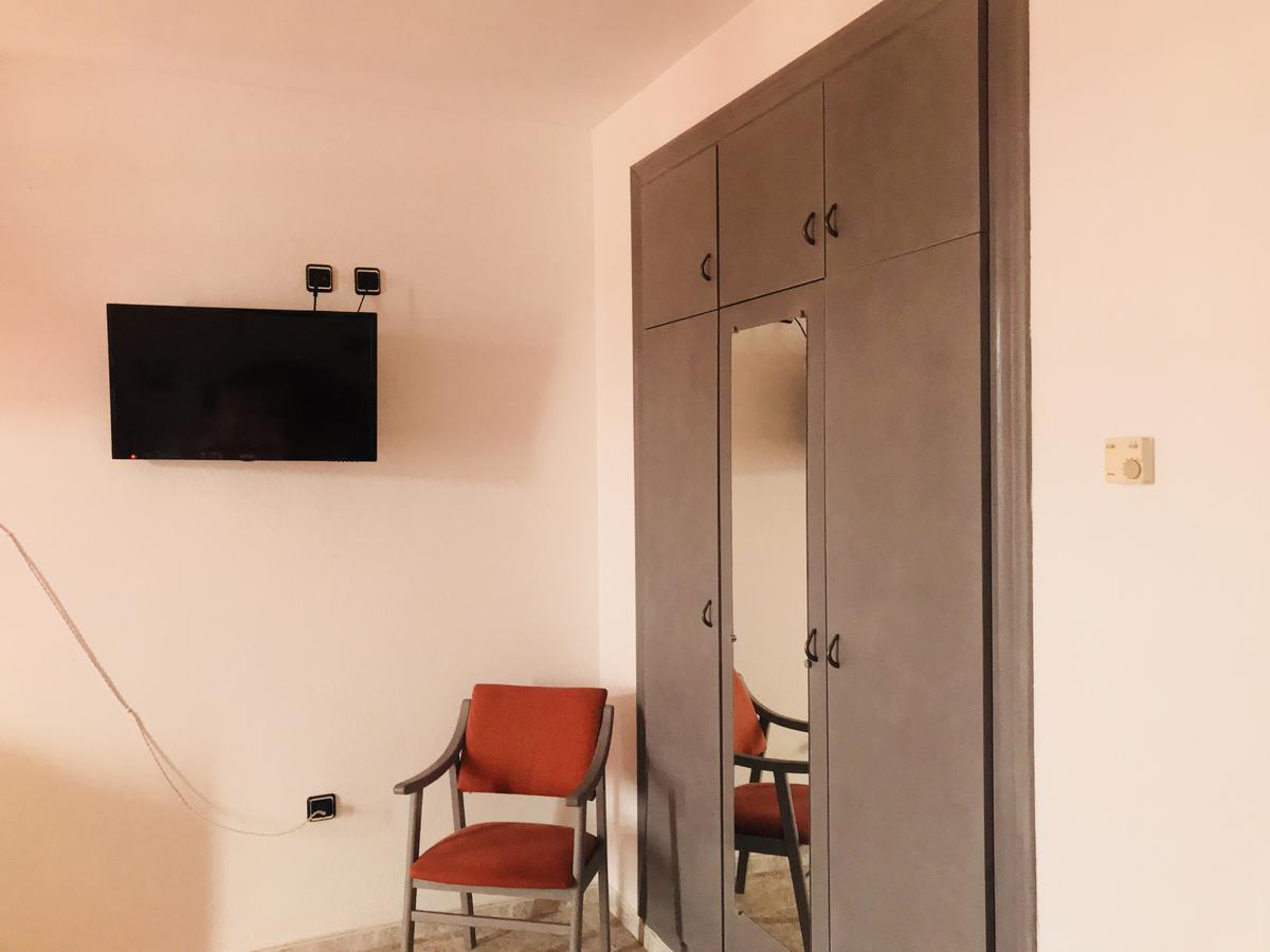 Hospedium Hotel Twist Torredonjimeno Екстериор снимка