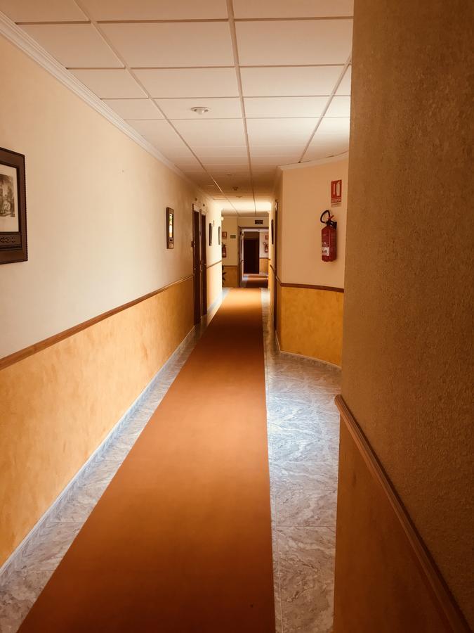 Hospedium Hotel Twist Torredonjimeno Екстериор снимка